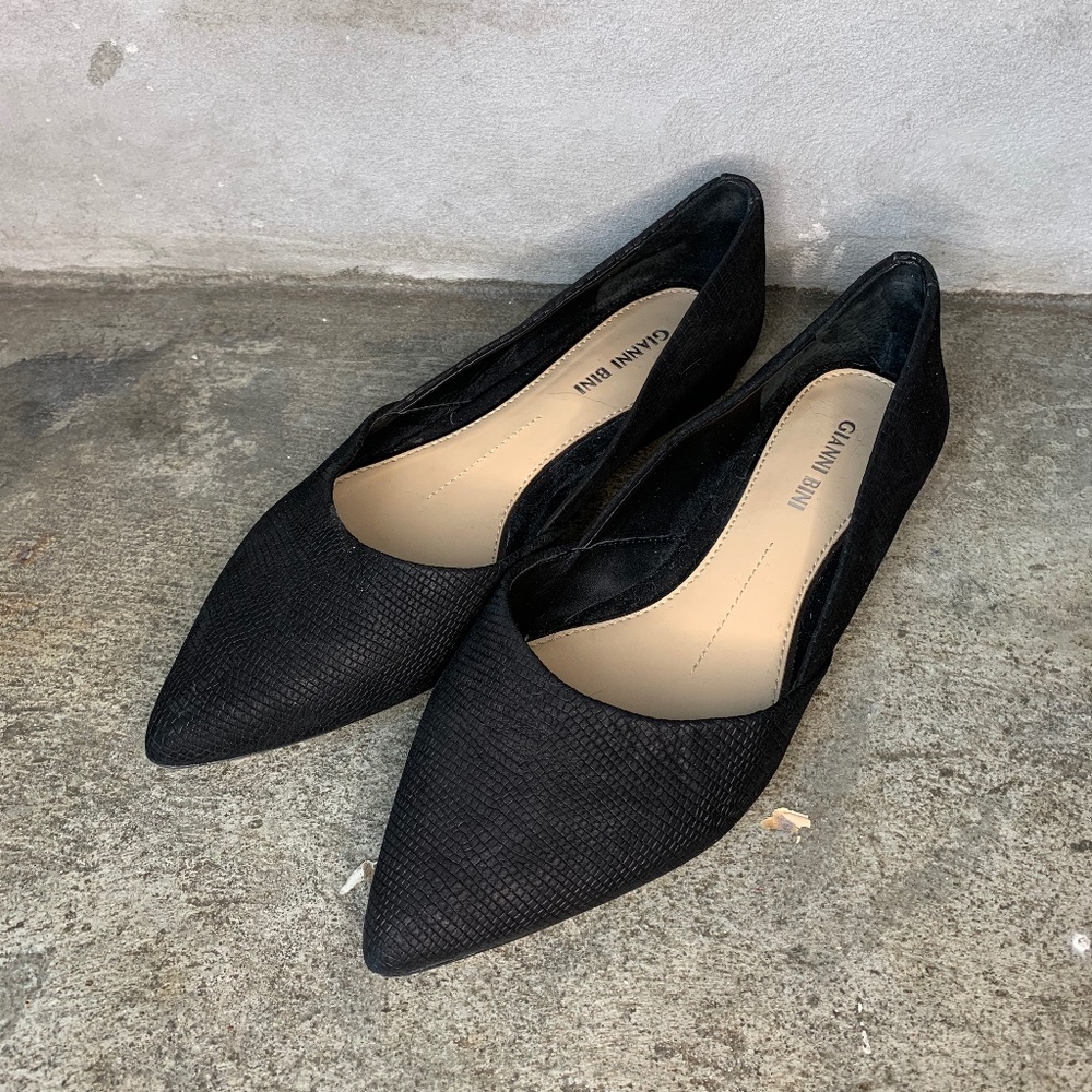 Pointed-Toe Flat, Black, Gianni Bini